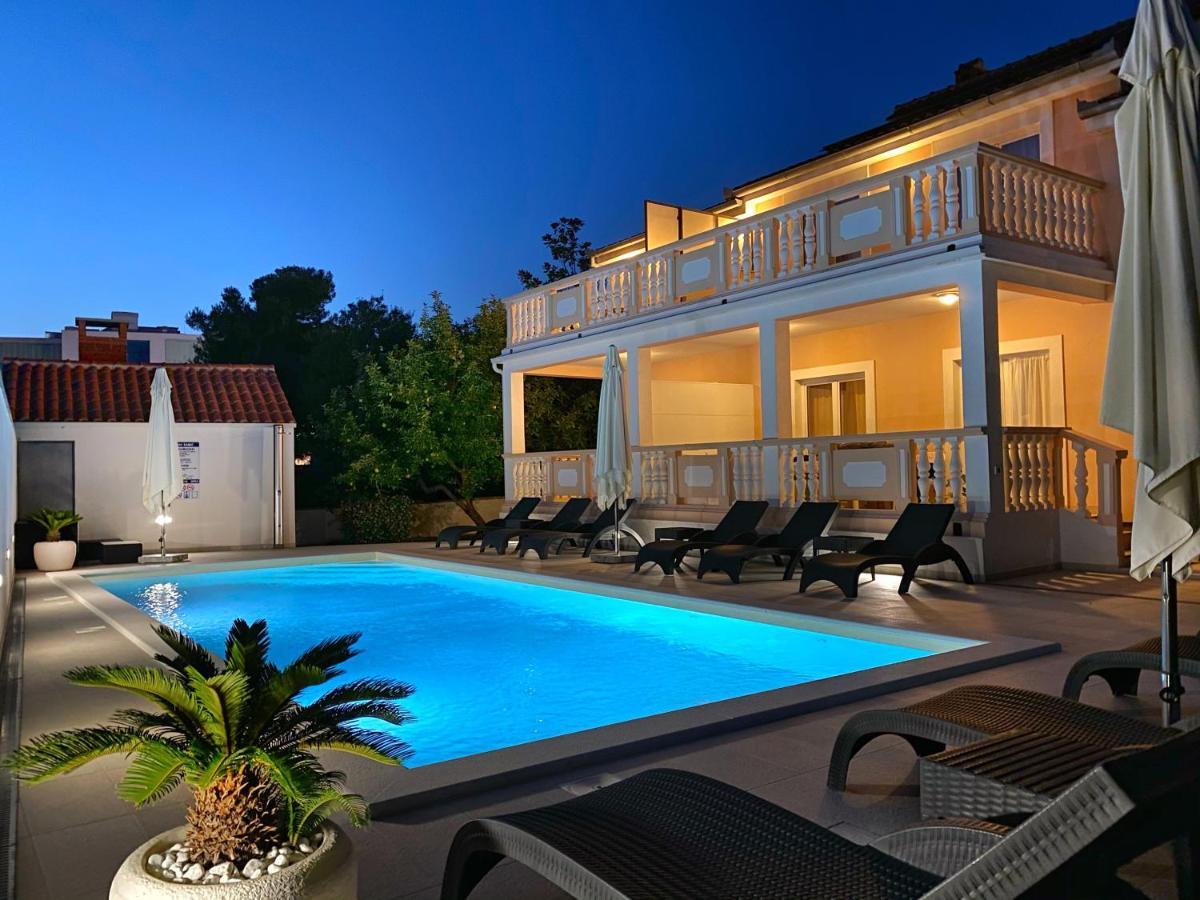 Apartments Saric Biograd Na Moru Bagian luar foto