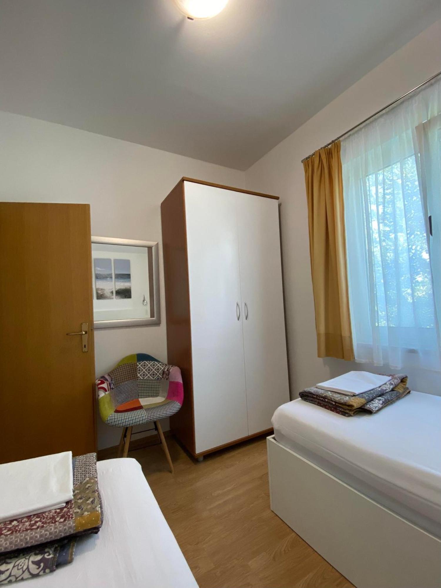 Apartments Saric Biograd Na Moru Bagian luar foto