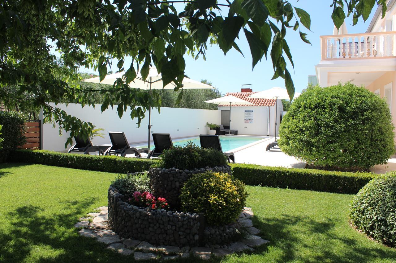 Apartments Saric Biograd Na Moru Bagian luar foto
