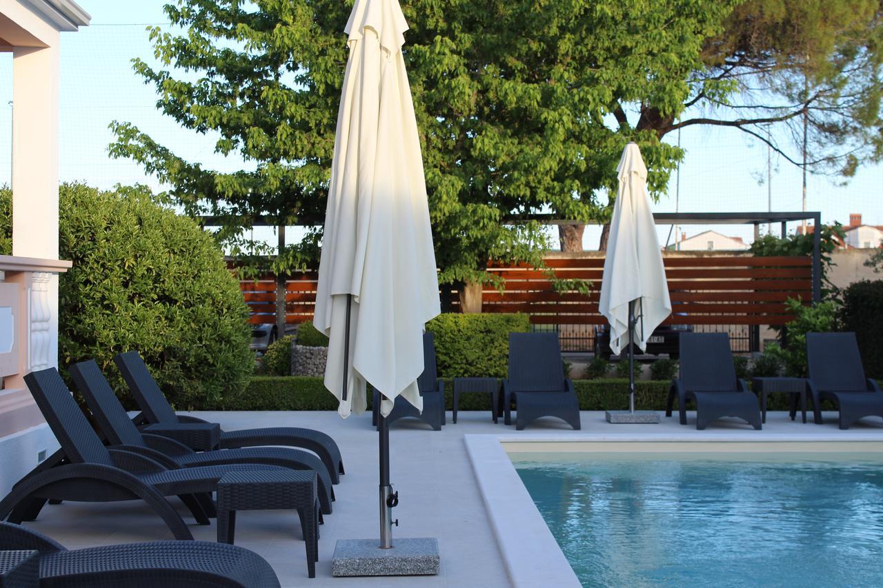 Apartments Saric Biograd Na Moru Bagian luar foto