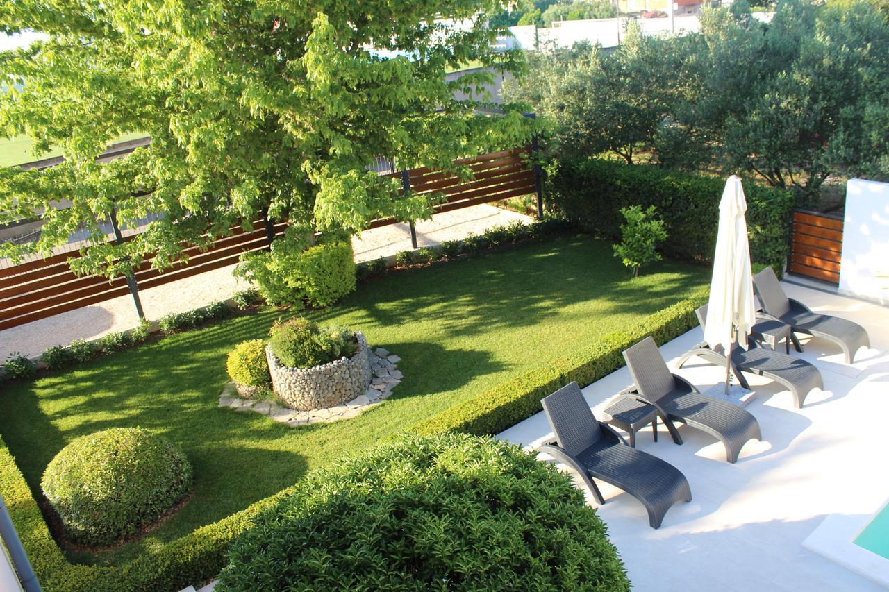 Apartments Saric Biograd Na Moru Bagian luar foto