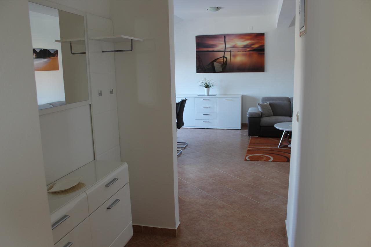 Apartments Saric Biograd Na Moru Bagian luar foto